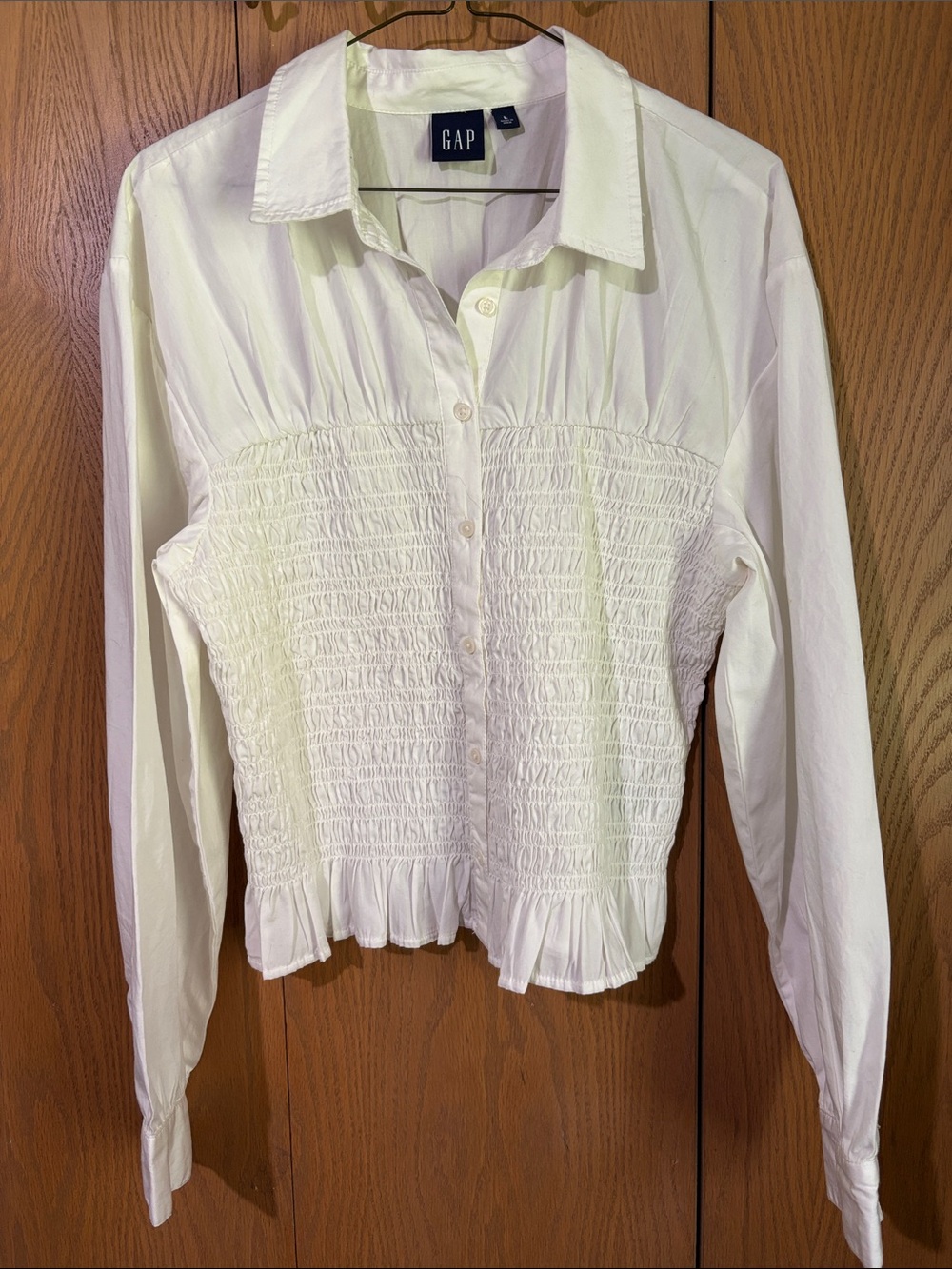 GAP off White Smocked Button-Down Blouse long sleeved ruffle finish women’s L